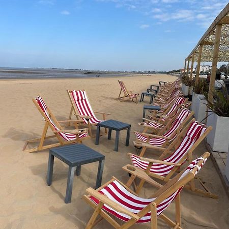L'Acadie Brasserie Plage Châtelaillon-Plage Exterior foto