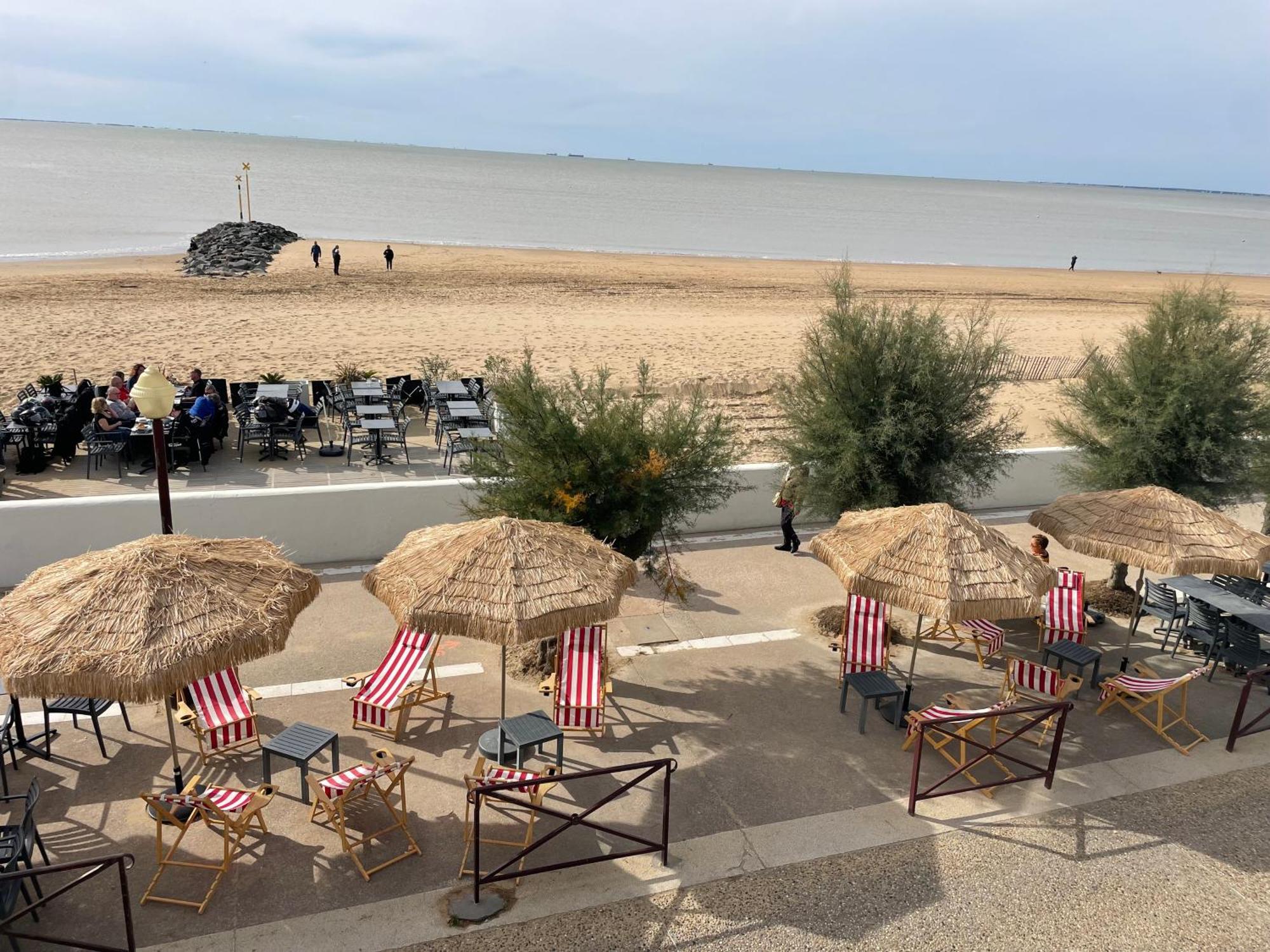 L'Acadie Brasserie Plage Châtelaillon-Plage Exterior foto