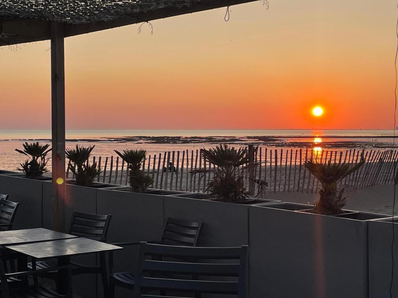 L'Acadie Brasserie Plage Châtelaillon-Plage Exterior foto